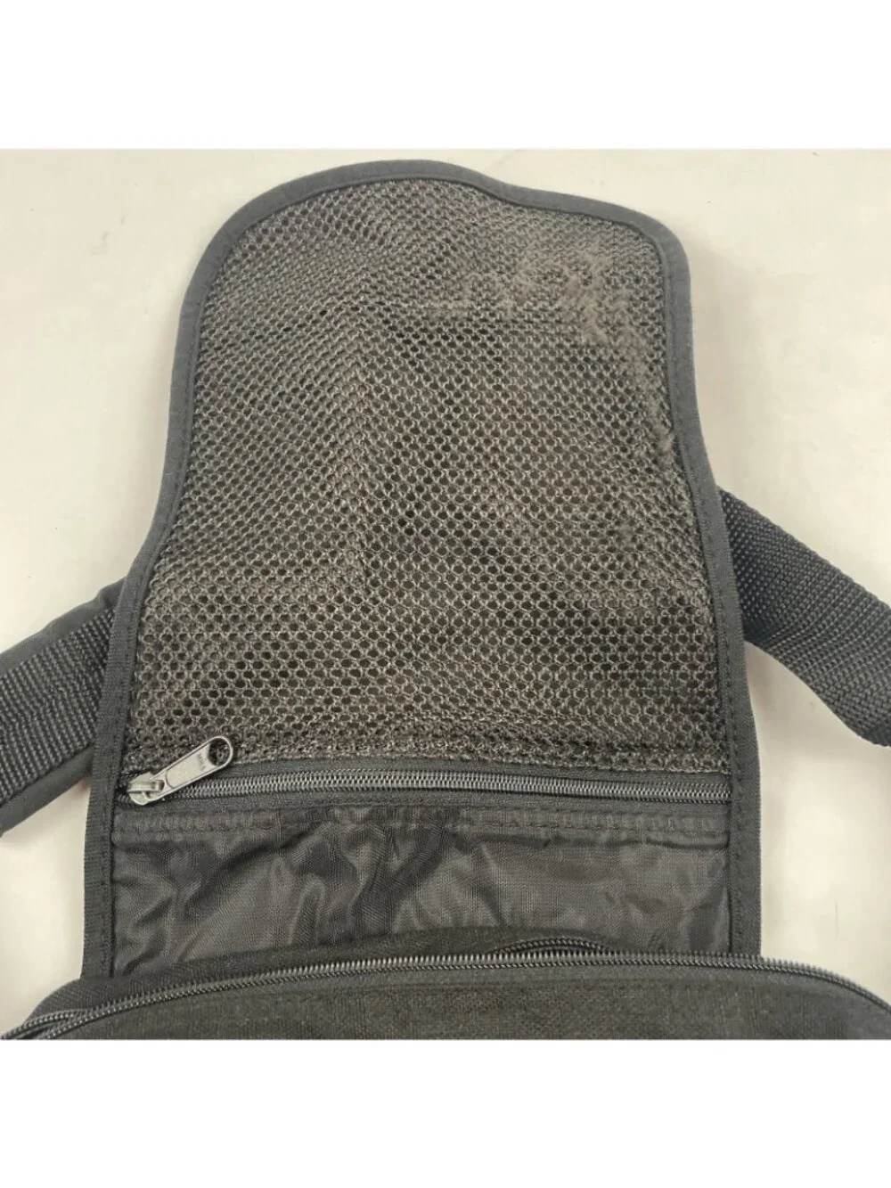 Eagle Creek Travel Gear Black Nylon Organizer Crossbody Shoulder Travel Bag
